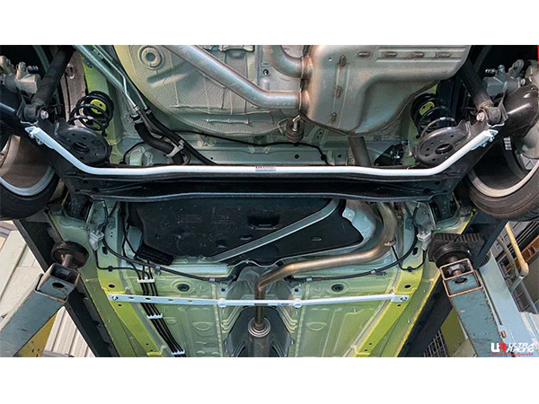 Ultra Racing Suzuki Swift Sport (A2L414) 1.4 2WD 17+ UltraRacing Rear Sway Bar 18mm (642) UR-AR18-642