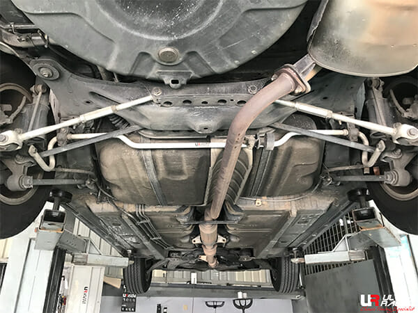 Ultra Racing Toyota Camry (XV30) 2.4 2WD 02-06 UltraRacing Rear Sway Bar 19mm (123) UR-AR19-123