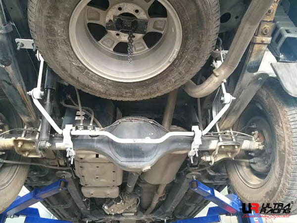 Ultra Racing Chevrolet Colorado (RG) 2.8D 4WD 11+ UltraRacing Rear Sway Bar 19mm (607) UR-AR19-607