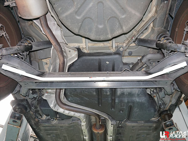 Ultra Racing Renault Fluence 2.0 09+/Samsung 1.6 09-12 2WD UltraRacing Rear Sway Bar 19mm (611) UR-AR19-611
