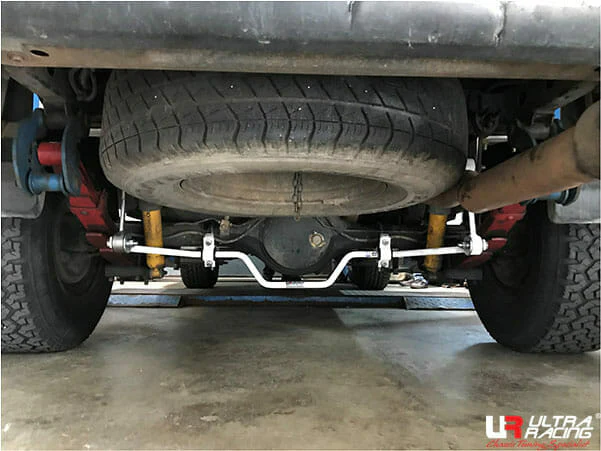 Ultra Racing Isuzu D-MAX (RA) 3.0D 2WD 02-08 UltraRacing Rear Sway Bar 19mm (479-B) URTH-AR19-479(B)