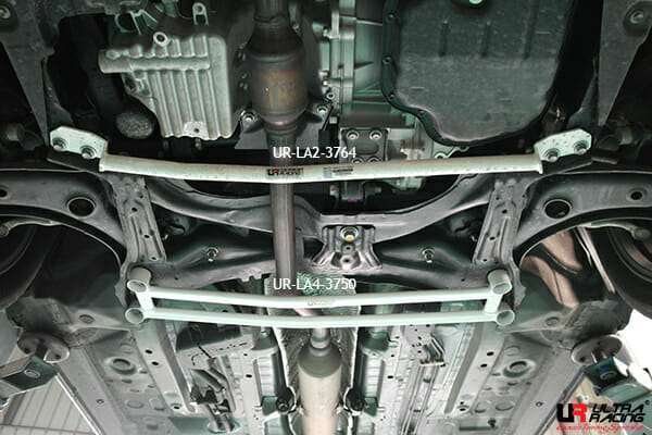 Ultra Racing Toyota Sienta (XP170) 1.5 2WD 15+ UltraRacing 2-Point Front Lower Tiebar (3764) UR-LA2-3764