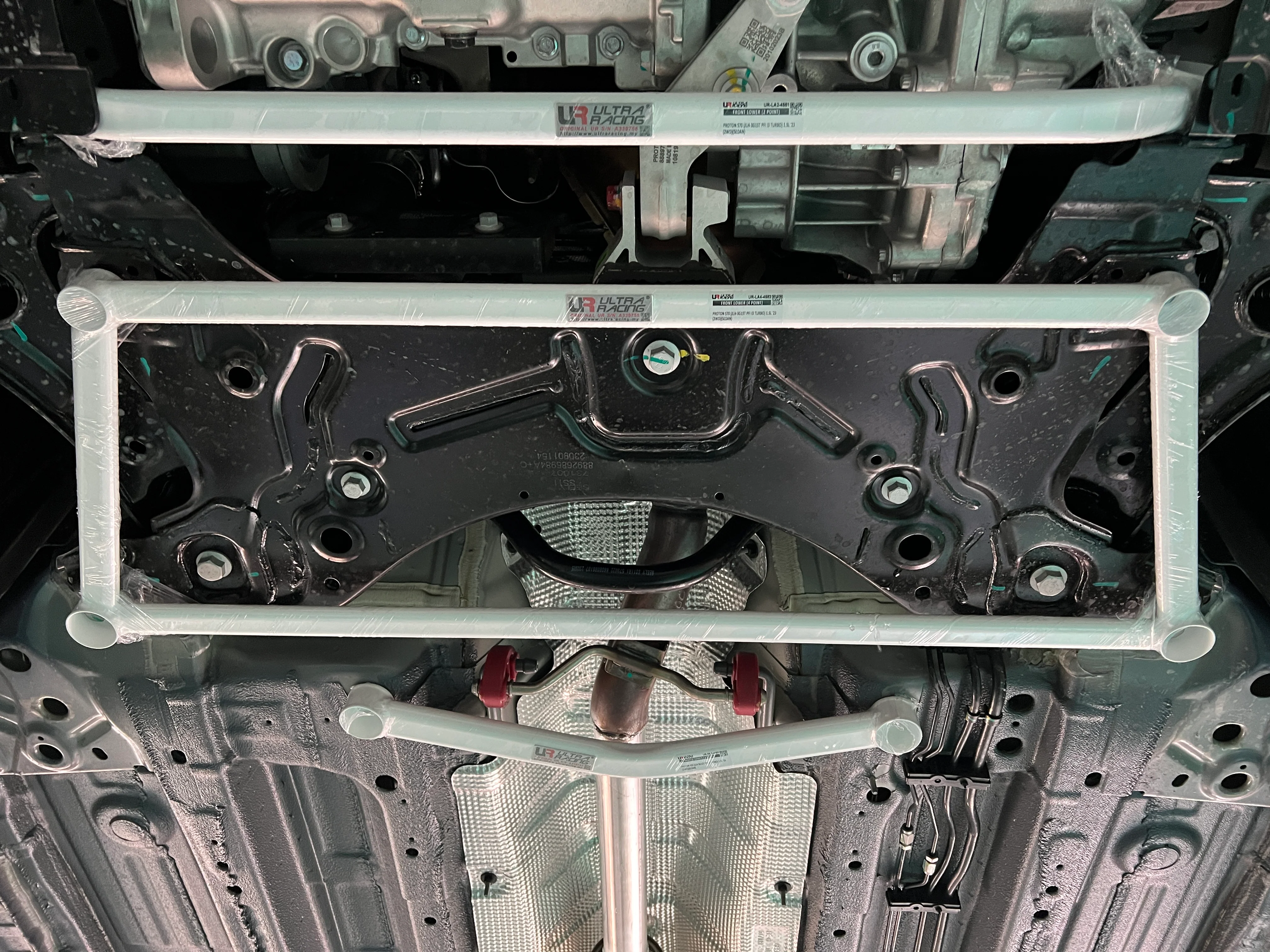 Ultra Racing PROTON S70 Ultra Racing Front Lower Brace UR-LA2-4581