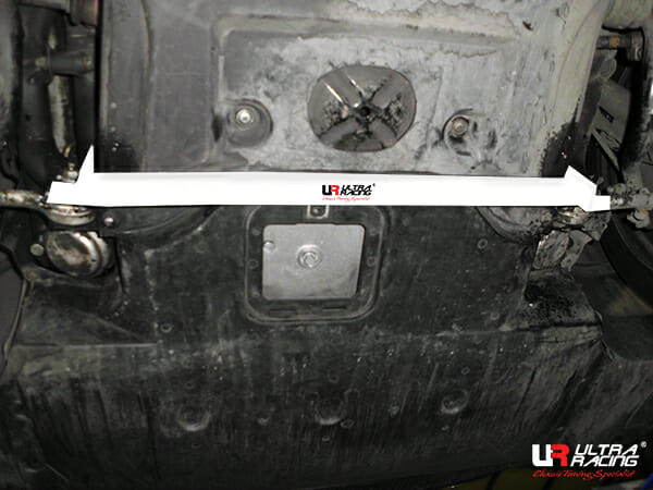 Ultra Racing BMW 5 Series (E39) Front Lower Brace URKR-LA2-3062