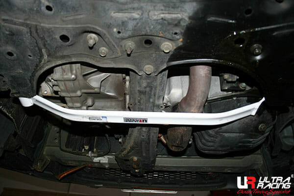 Ultra Racing Scion TC (AT10) 2.4 2WD 05-10 UltraRacing 2-Point Front Lower Tiebar (2464) URUS-LA2-2464