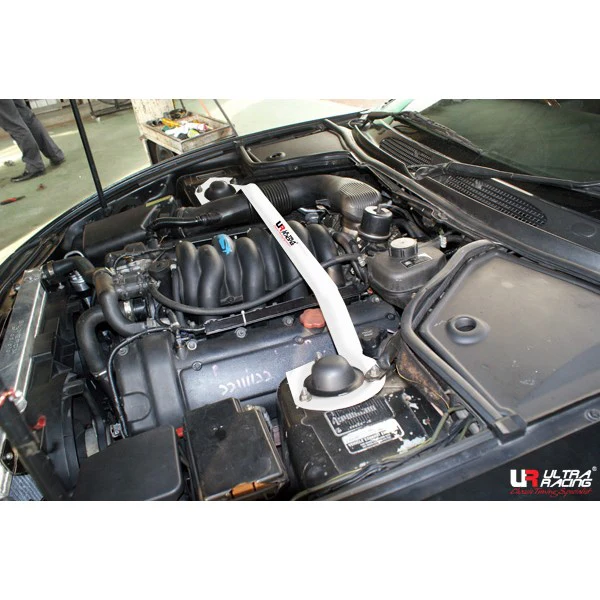 Ultra Racing Jaguar XK8  Front Strut Brace URTW2-1551