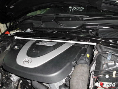 Ultra Racing Mercedes R Class (W251) Front Strut Brace URTW2-1676