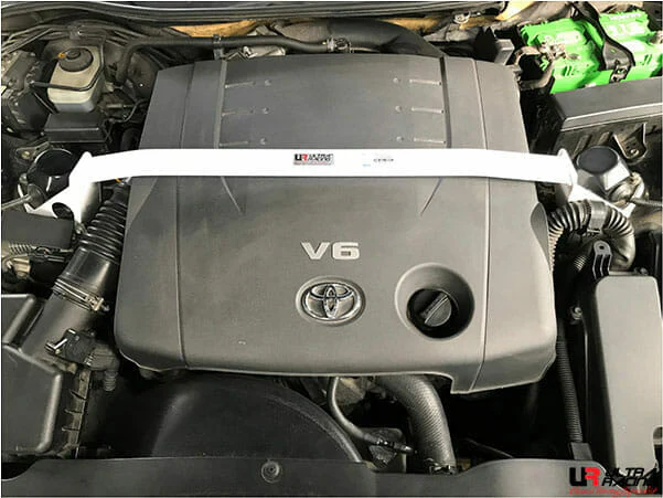 Ultra Racing Toyota MARK X (X120) 2.5 V6 2WD Electronic ABS 04-09 UltraRacing 2-Point Front Upper Strutbar (3127) UR-TW2-3127