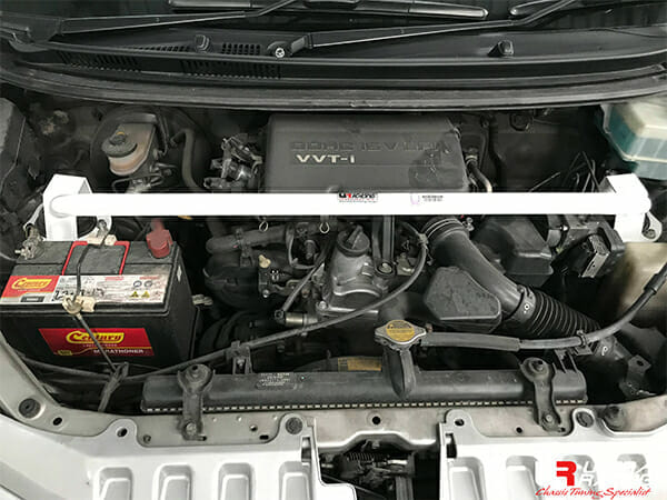 Ultra Racing Toyota Avanza (F650) 1.5 2WD 11-16 UltraRacing 2-Point Front Upper Strutbar (3775) UR-TW2-3775