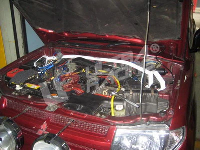 Ultra Racing Mitsubishi Pajero IO 98+ UltraRacing Front Upper Strutbar UR-TW2-598