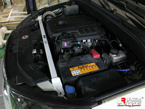 Ultra Racing Ssangyong Korando Sport 2.0D/2.9D 2WD/4WD 12-18 UltraRacing 2-Point Front Upper Strutbar (2650) URKR-TW2-2650