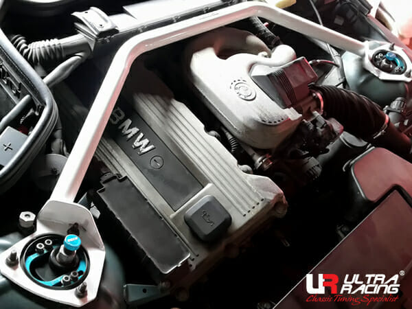 Ultra Racing BMW Z3 (E37) Front Strut Brace URTW-TW2-2971