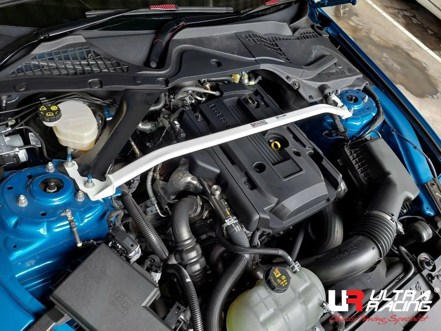 Ultra Racing FORD MUSTANG Ultra Racing Front Upper Strut Brace UR-TW2-4274