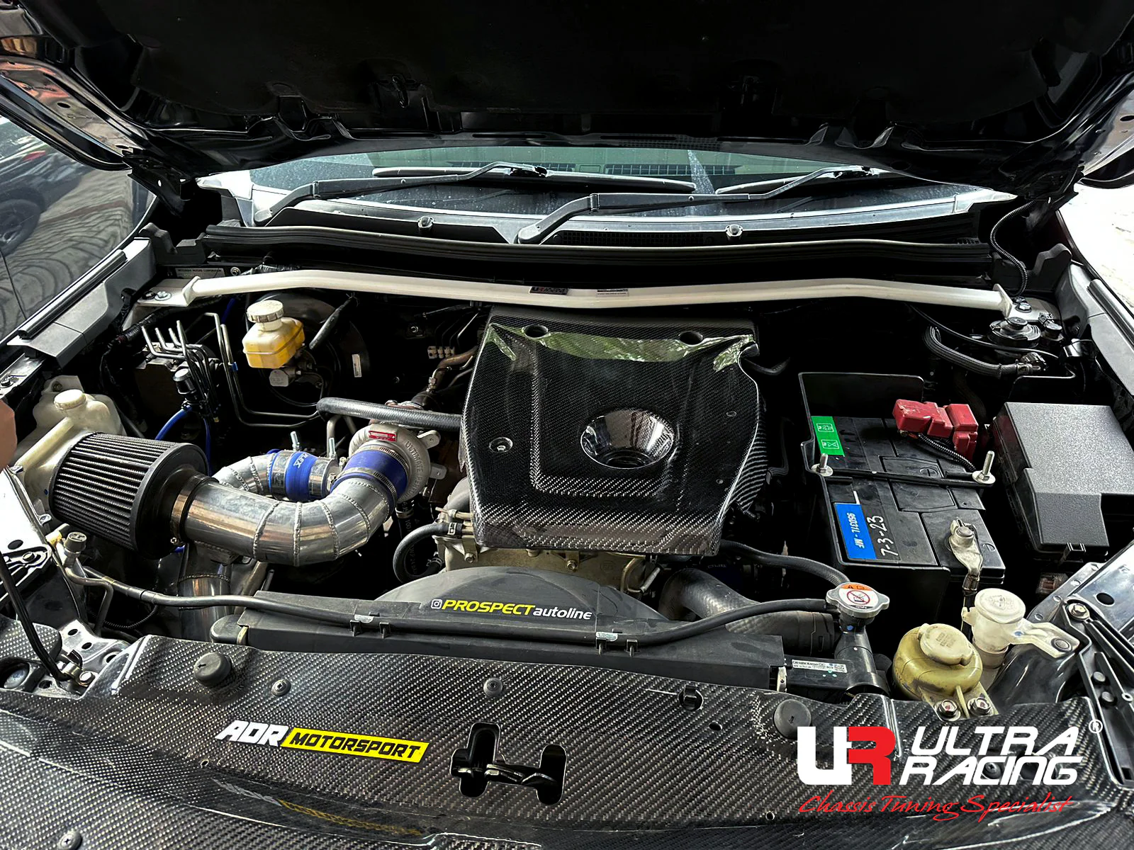 Ultra Racing MITSUBISHI PAJERO SPORT Ultra Racing Front Upper Strut Brace URVN-TW2-4342