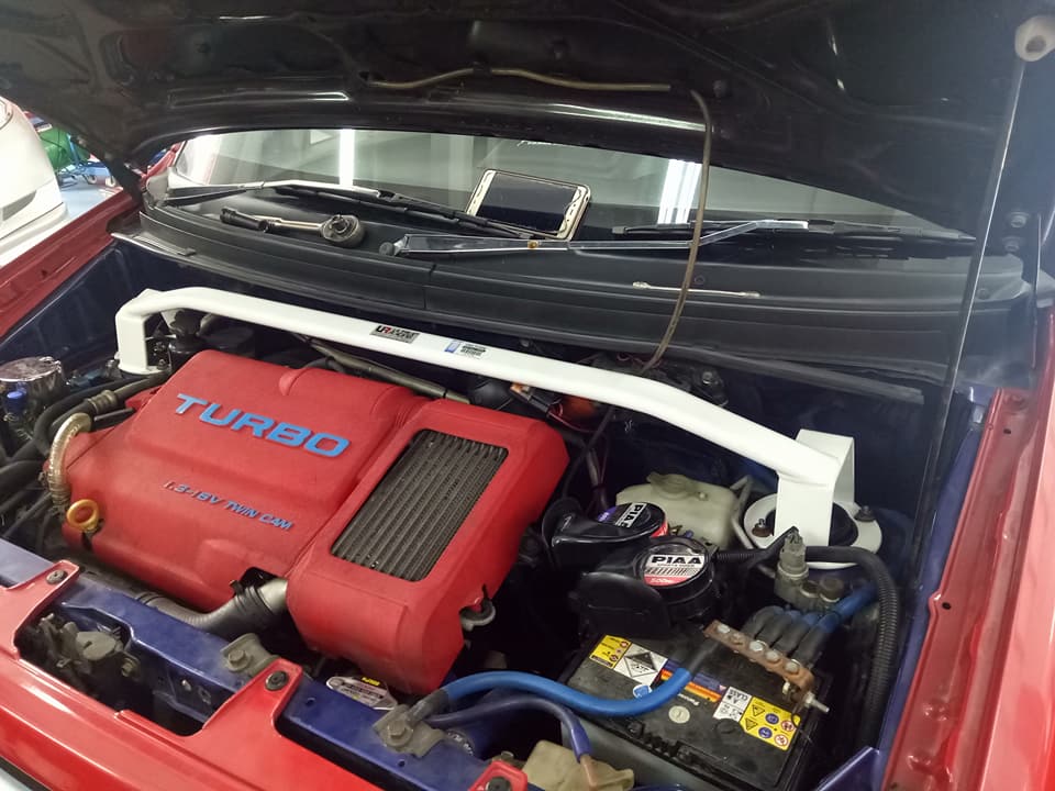 Ultra Racing Proton Kenari (YRV engine) UltraRacing Front Upper Strut Bar UR-TW2-1349