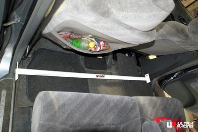 Ultra Racing Honda Odyssey 94-98 RA 2.2 UltraRacing 2-Point Room Bar UR-RO2-1384