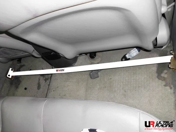 Ultra Racing Hyundai Elentra XD 1.8 00-06 UltraRacing 2Point Roombar 2094 UR-RO2-2094