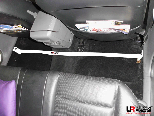Ultra Racing Ford Focus Mk2 Interior Brace URRO2-2137