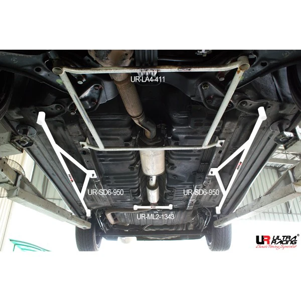 Ultra Racing Nissan Cefiro 94-98 A32 UltraRacing 2-Point Mid Lower Bar UR-ML2-1343