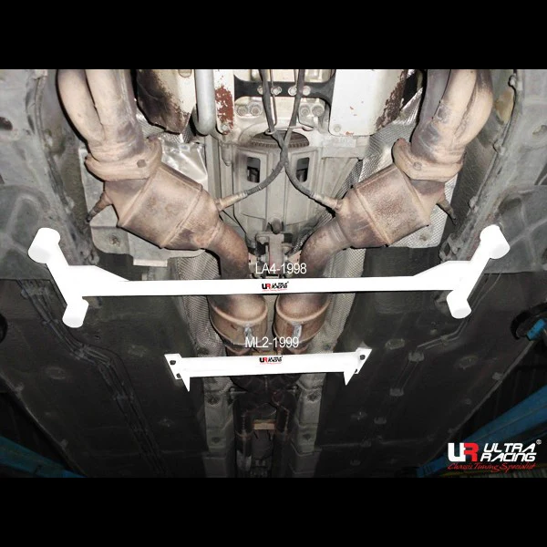 Ultra Racing Maserati Quattro Porte 4.2 04+ Ultra-R 2P Mid Lower Bar UR-ML2-1999