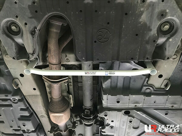 Ultra Racing Lexus RX 270 3TH GEN (AL10) 2.7 FL 12-15/350/450H 3.5 12-15 2WD UltraRacing 2-Point Mid Lower Brace (3316) UR-ML2-3316