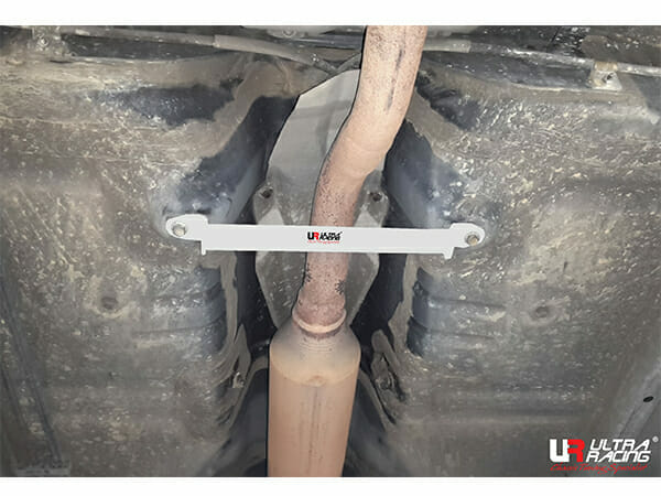 Ultra Racing Toyota Camry (XV30) 2.4 2WD 02-06 UltraRacing 2-Point Mid Lower Brace (3423) UR-ML2-3423