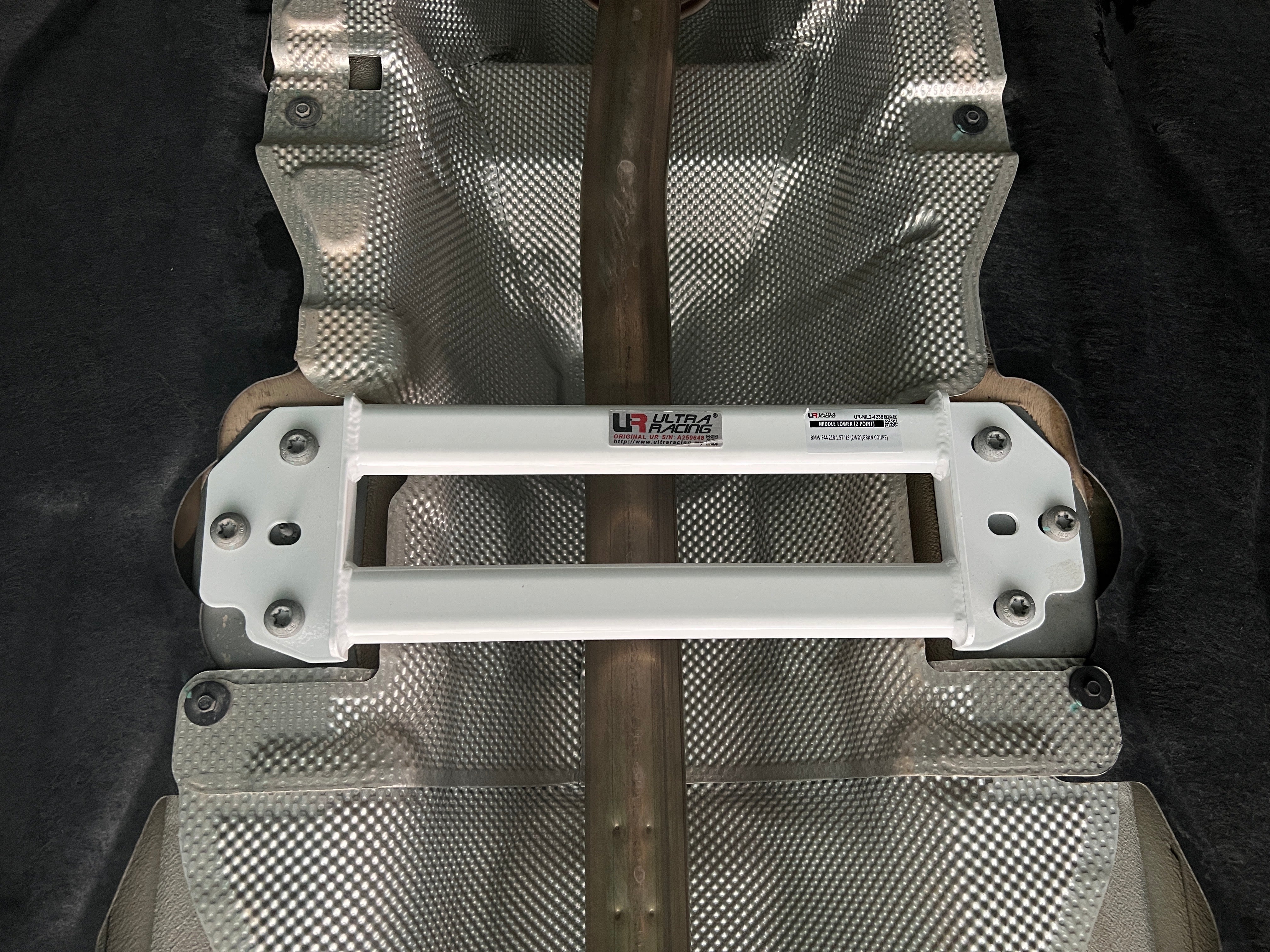 Ultra Racing BMW F40 Ultra Racing Mid Lower Brace UR-ML2-4238