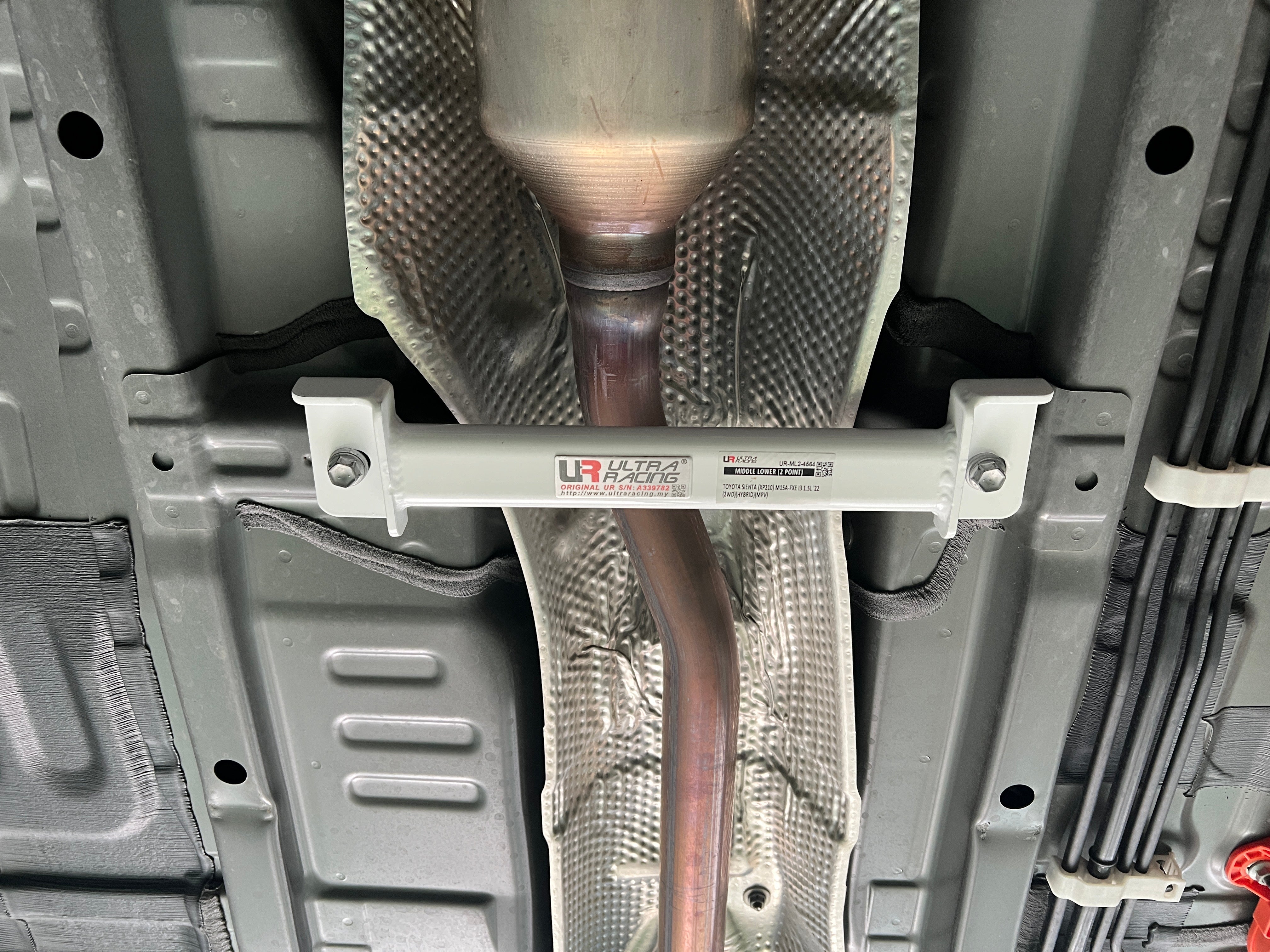 Ultra Racing TOYOTA SIENTA Ultra Racing Mid Lower Brace UR-ML2-4564