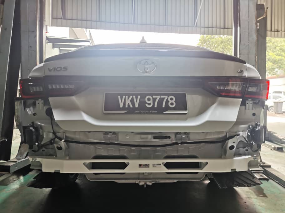 Ultra Racing TOYOTA VIOS Ultra Racing Rear Anti-Collision Brace UR-CR2-4514