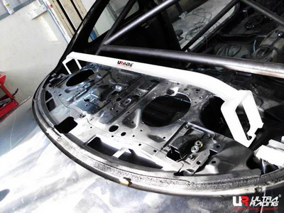 Ultra Racing Nissan 200SX S14 Rear Strut Brace URRE2-1750
