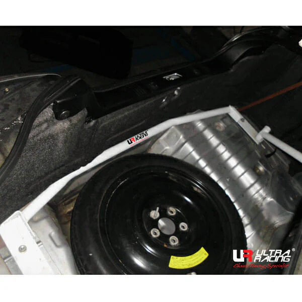 Ultra Racing Nissan Skyline (GTR 34) 2.6TT 4WD 99-02 UltraRacing 2-Point Rear Upper Strutbar (3457) UR-RE2-3457