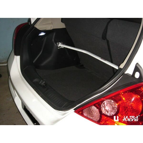 Ultra Racing Nissan Latio/Tiida 1.8 2WD HB 04-18 UltraRacing 2-Point Rear Upper Strutbar (646) UR-RE2-646