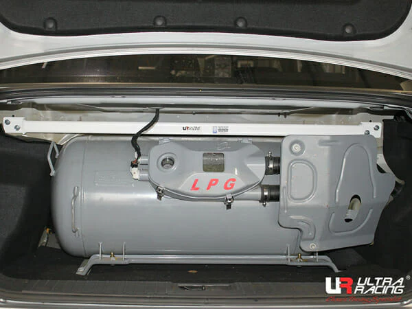 Ultra Racing Chevrolet Epica 2.0 2WD 07-15 UltraRacing 2-Point Rear Upper Strutbar (3031) URKR-RE2-3031