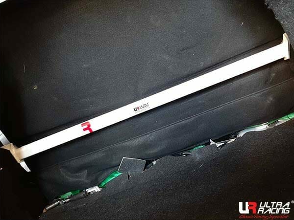 Ultra Racing Luxgen S5 1.8T 2WD MT 12-20 UltraRacing 2-Point Rear Upper Strutbar (2898) URTW-RE2-2898