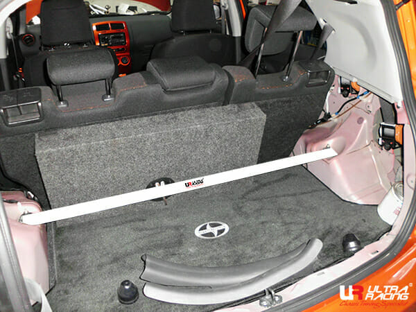 Ultra Racing Scion XD (XP110) 1.8 2WD 08-14 UltraRacing 2-Point Rear Upper Strutbar (2386) URUS-RE2-2386