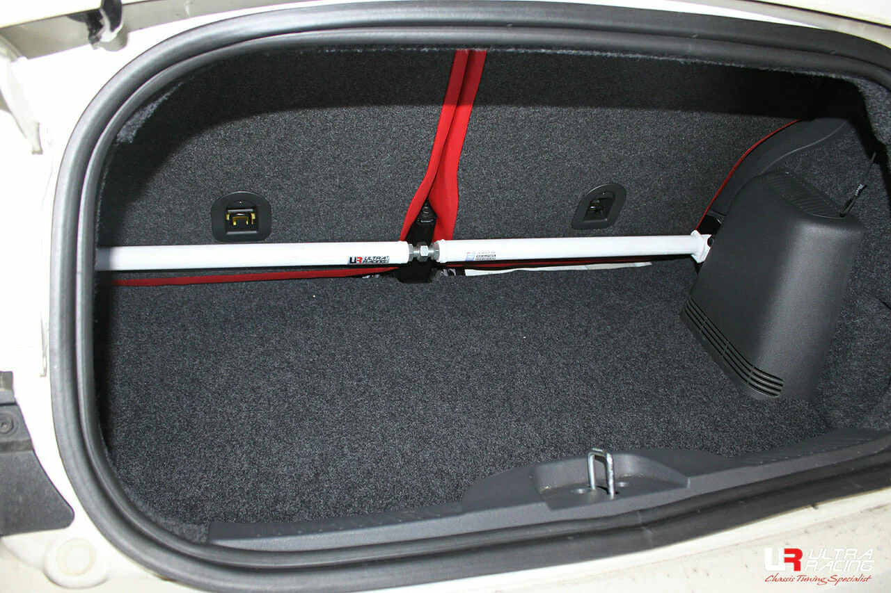 Ultra Racing Fiat 500 Rear Strut Brace URUS-RE2-2432A
