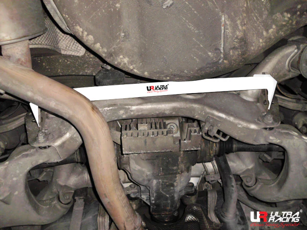 Ultra Racing BMW 7 Series (E65) Rear Lower Brace URRL2-2057