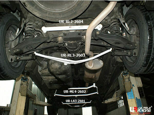 Ultra Racing Ssangyong Rodius/Stavic 2.7D 4WD 04-12 UltraRacing 2-Point Rear Lower Bar (2604) UR-RL2-2604