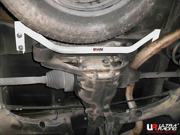 Ultra Racing Mercedes Vito (W639) Rear Lower Brace URRL2-2844