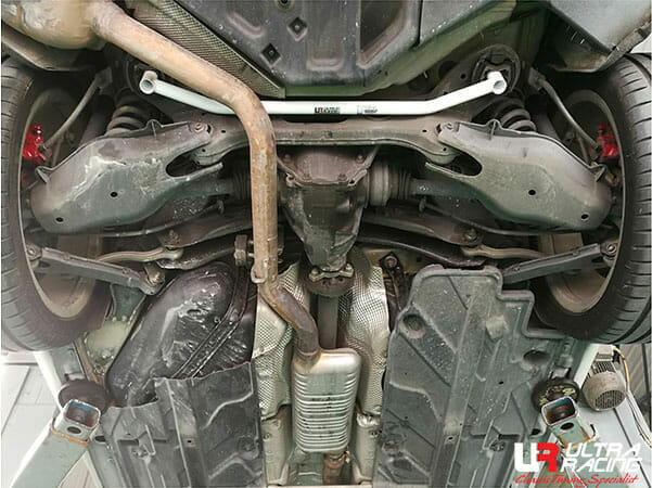 Ultra Racing Mercedes C Class (W204) Rear Lower Brace URRL2-3219