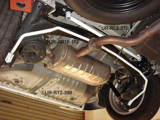 Ultra Racing Toyota Previa 06+ 2.4/3.5 Ultra-R 2-Point Rear Lower Tiebar UR-RL2-370