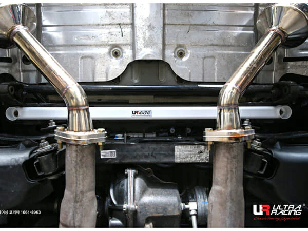 Ultra Racing Chevrolet Camaro (SS) 6.2 V8 2WD 16+ UltraRacing 2-Point Rear Lower Bar (3812) UR-RL2-3812