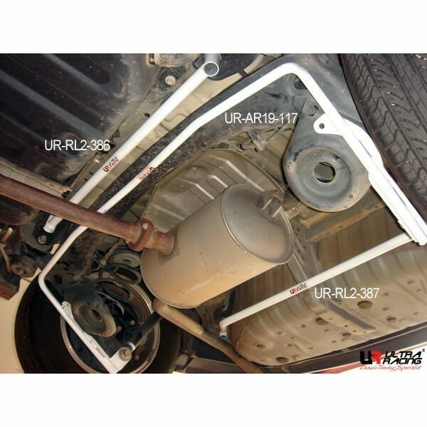 Ultra Racing Toyota Ipsum (XM20) 2.4 01-09/Isis 1.8 04-17 2WD UltraRacing 2-Point Rear Lower Bar (386) UR-RL2-386