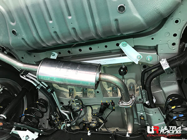 Ultra Racing Nissan Serena (C27) 2.0 2WD 16+ UltraRacing 2-Point Rear Lower Bar (3930) UR-RL2-3930
