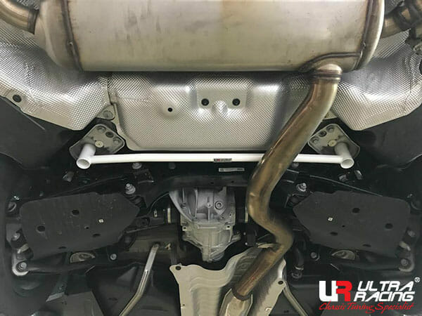 Ultra Racing BMW 3 G20 (330i) 2.0T 2WD 19+ UltraRacing 2-Point Rear Lower Bar (4111) UR-RL2-4111