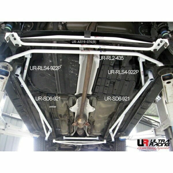 Ultra Racing Toyota Wish (AE10) 1.8 2WD 03-17 UltraRacing 2-Point Rear Lower Bar (435) UR-RL2-435