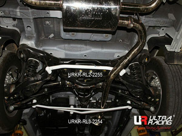 Ultra Racing Ssangyong Korando Turismo 2.0D 4WD 12-18 UltraRacing 2-Point Rear Lower Bar (2255) URKR-RL2-2255