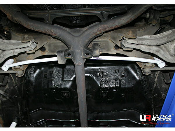 Ultra Racing Hyundai Grandeur (TG) 2.4/2.7 2WD 05-11 UltraRacing 2-Point Rear Lower Bar (2291) URKR-RL2-2291
