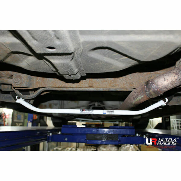 Ultra Racing Hyundai Grandeur (XG) 3.0 2WD 98-05 UltraRacing 2-Point Rear Lower Bar (2698) URKR-RL2-2698