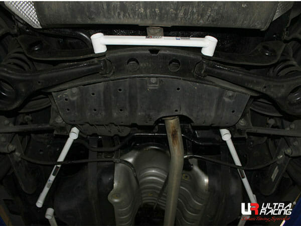 Ultra Racing Ssangyong Actyon 2.0D 05-10/Korando 2.0D 10-19 2WD UltraRacing 2-Point Rear Lower Bar (2721) URKR-RL2-2721